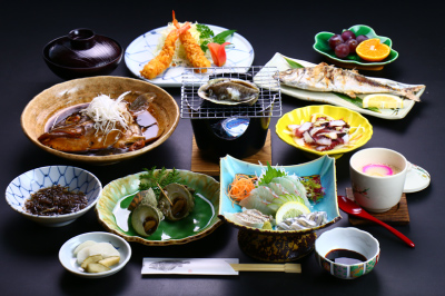 踊るあわびと海鮮料理